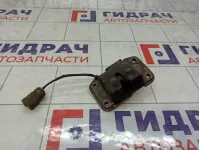 Замок багажник Toyota Land Cruiser (J100) 69350-60120