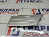 Молдинг переднего правого крыла Toyota Land Cruiser (J100) 75611-60120