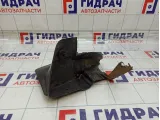 Брызговик передний правый Toyota Land Cruiser (J100) 76621-60070