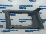 Обшивка багажника правая Toyota Land Cruiser 100 62480-60050. Дефект.