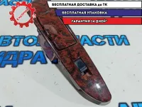 Кнопка стеклоподъемника задняя левая Toyota Land Cruiser 100 84810-60050.