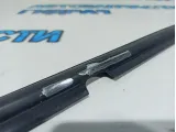 Накладка стекла заднего левого Toyota Land Cruiser 100 75740-60040. Дефект.