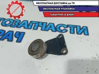 Кронштейн ролика Toyota Land Cruiser 100 88444-60130.