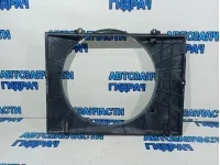 Кожух вентилятора Toyota Land Cruiser 100 16711-17100.