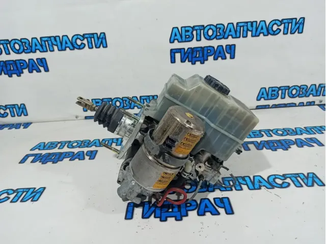 Цилиндр тормозной главный Toyota Land Cruiser 100 47050-60042.