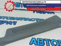 Накладка порога задняя правая Toyota Land Cruiser 100 67917-60040.