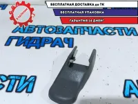 Крышка кронштейна сиденья задняя правая Toyota Land Cruiser 100 72127-60030.
