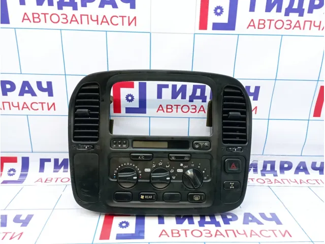 Блок управления климатической установкой Toyota Land Cruiser (J100) 84010-60031