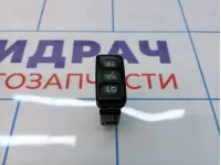 Кнопка обогрева сидений правая Toyota Land Cruiser (J100) 84751-60090