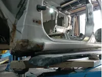 Порог со стойкой левый Toyota Land Cruiser (J100)