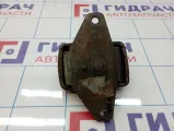 Опора двигателя передняя Toyota Land Cruiser (J100) 12361-50121