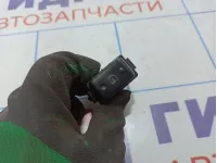 Кнопка центрального замка Toyota Land Cruiser (J100) 84930-33050