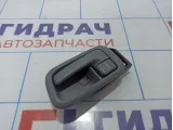 Ручка двери внутренняя левая Toyota Land Cruiser (J100) 69206-30150-B2
