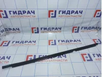 Накладка стекла заднего правого Toyota Land Cruiser (J100) 75730-60040