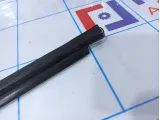 Накладка стекла заднего правого Toyota Land Cruiser (J100) 75730-60040