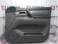 Обшивка двери передней правой Toyota Land Cruiser (J100) 67650-60020-B0