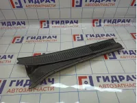 Решетка стеклоочистителя правая Toyota Land Cruiser (J100) 55781-60110