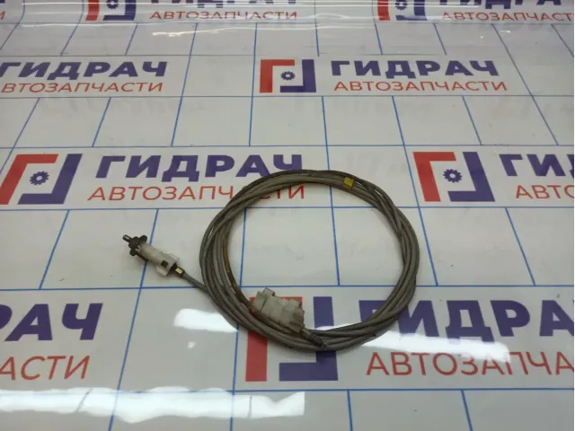 Трос лючка бензобака Toyota Land Cruiser (J100) 77037-60030