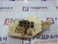 Блок предохранителей Toyota Land Cruiser (J100) 82733-60040