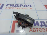 Замок капота Toyota Land Cruiser (J100) 53510-60130