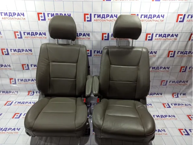 Комплект сидений Toyota Land Cruiser (J100)