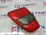 Фонарь задний внутренний левый Toyota Land Cruiser (J100) 81590-60040