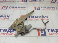 Стеклоподъемник электрический задний левый Toyota Land Cruiser 6980460060