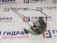 Замок двери передней левой Toyota Land Cruiser 6904060070