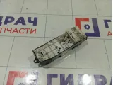 Блок управления стеклоподъемниками Toyota Land Cruiser 8482060110
