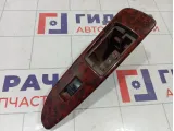 Кнопка стеклоподъемника заднего левого Toyota Land Cruiser 8481060050