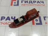 Кнопка стеклоподъемника заднего левого Toyota Land Cruiser 8481060050