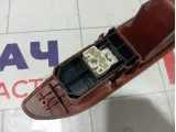 Кнопка стеклоподъемника заднего левого Toyota Land Cruiser 8481060050