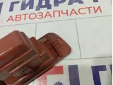 Кнопка стеклоподъемника заднего правого Toyota Land Cruiser 8481060050