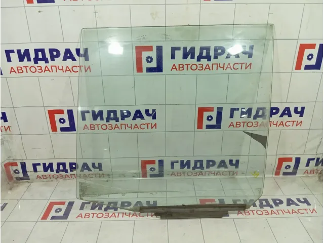 Стекло двери задней левой Toyota Land Cruiser 6811460150