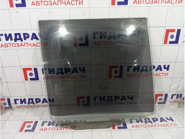 Стекло двери задней правой Toyota Land Cruiser 6811360150
