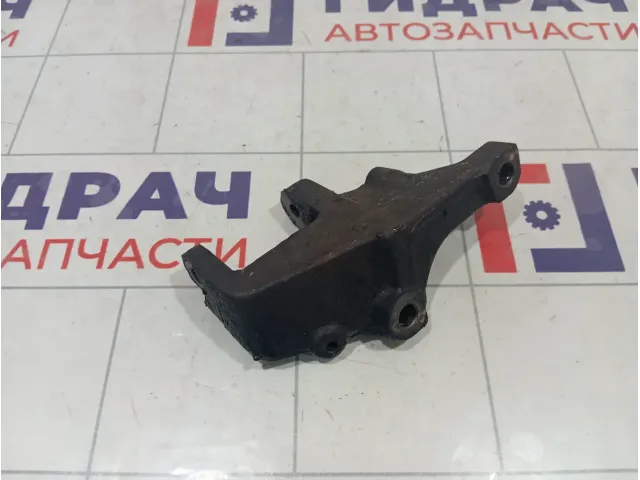 Кронштейн генератора Toyota Land Cruiser 1251117013
