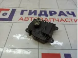 Моторчик заслонки отопителя (печки) Toyota Land Cruiser 0637006361