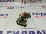 Замок багажника нижний левый Toyota Land Cruiser 6939060040