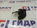 Замок багажника нижний левый Toyota Land Cruiser 6939060040