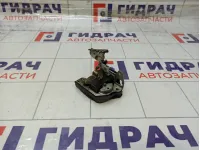 Замок багажника нижний правый Toyota Land Cruiser 6938060040