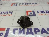 Замок багажника нижний правый Toyota Land Cruiser 6938060040