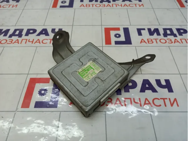 Блок управления АКПП Toyota Land Cruiser 8953060250