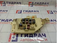 Блок предохранителей Toyota Land Cruiser 8273360031