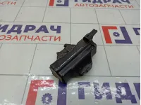 Замок капота Toyota Land Cruiser 5351060130