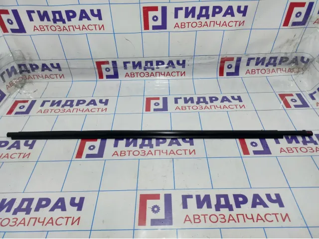 Накладка стекла переднего правого Toyota Land Cruiser Prado (J150) 75711-60071