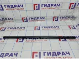 Уплотнитель стекла переднего левого Toyota Land Cruiser Prado (J150) 68172-60080