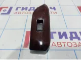 Кнопка стеклоподъемника задняя левая Toyota Land Cruiser Prado (J150) 84810-33120