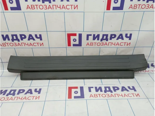 Накладка порога внутренняя передняя левая Toyota Land Cruiser Prado (J150) 67920-60040-B0