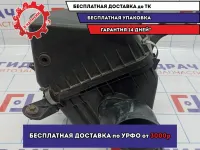 Корпус воздушного фильтра Toyota Land Cruiser Prado (90) 177000C010. Сломано крепление.