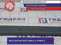 Накладка порога внутренняя передняя левая Toyota Land Cruiser Prado (90) 67914-60010-B0. Царапины, сломаны крепление.